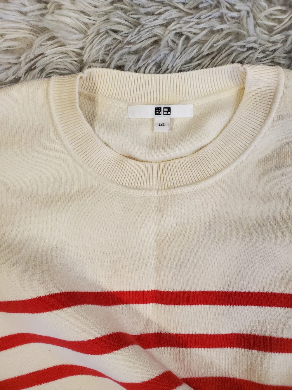 Uniqlo Crewneck Sweater with Red Stripes - Picture 6 of 9